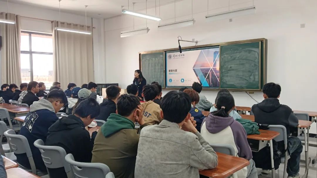 土木工程学院举办2024年度学生社团工作述职评议...