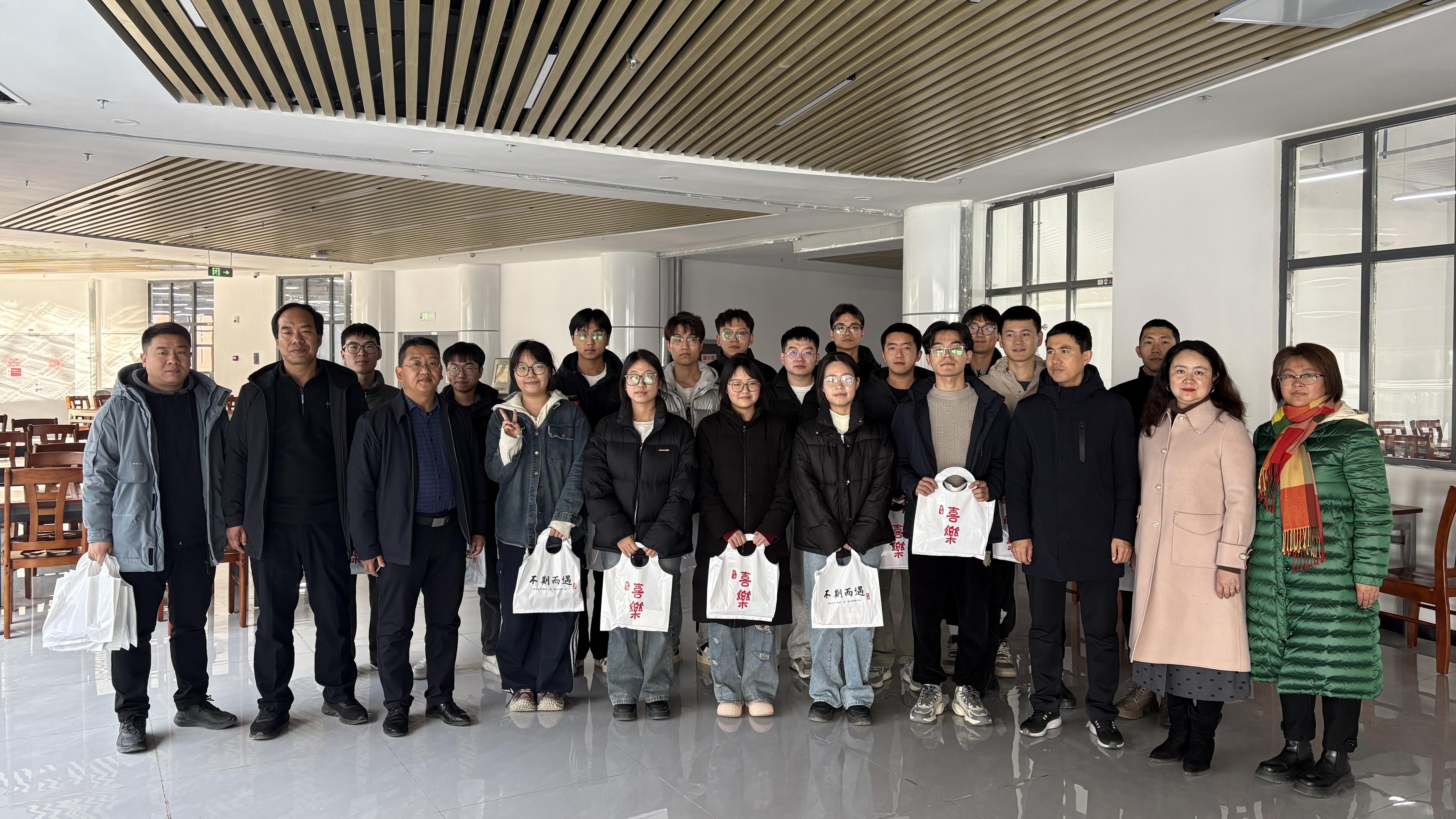 助力“研”途，与你“砼”行 | 土木工程学院顺利举办2025届学生考研慰问活动