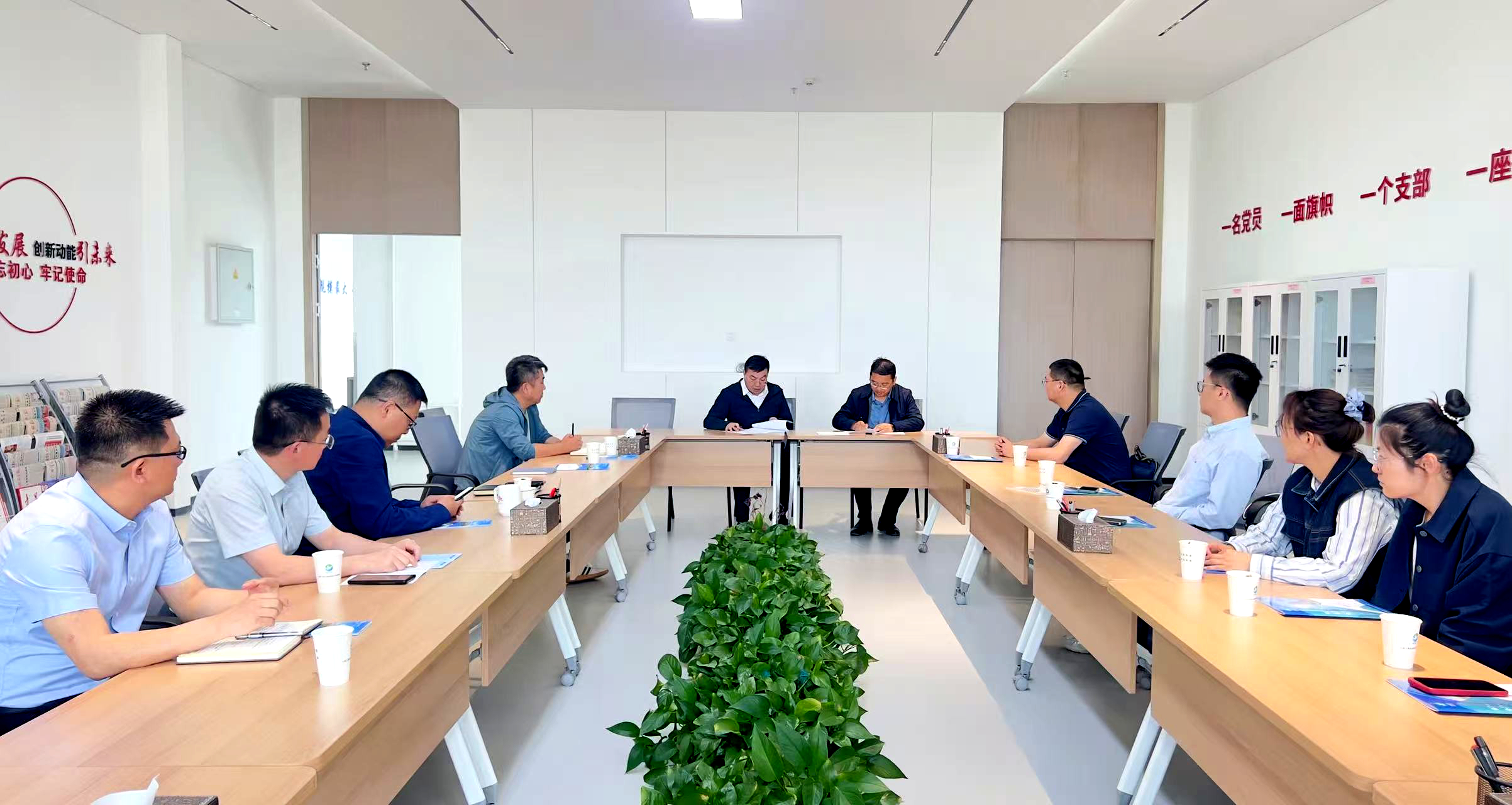 土木工程学院与甘肃工程咨询集团西部检测研发分公司签署校企合作协议
