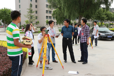 土木工程学院举办第二届“中纬杯”工程测量技能大赛